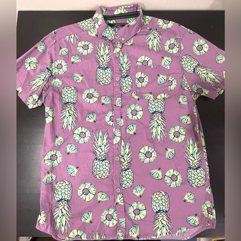 Five Points Industries Cotton *Like New* Slim Fit + Flex Buttowndown. Size M